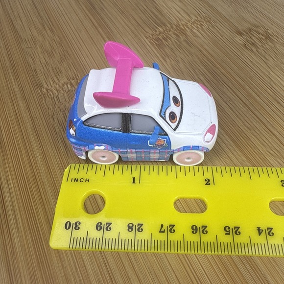 Pixar Cars Mini Racers Suki - Picture 9 of 9